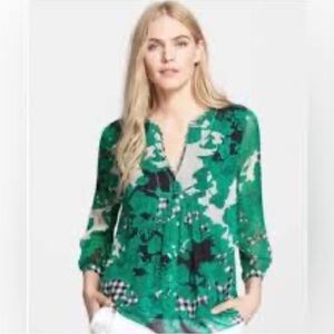 DVF green/pattern silk blouse